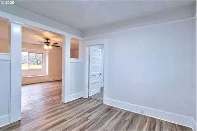 774 SE 18th St, Salem, OR 97301 - Photo 8