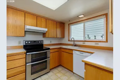 16205 SW King Charles Ave, King City, OR 97224 - Photo 12