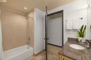 420 NW 11th Ave, Portland, OR 97209 - Photo 34