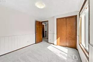 2030 SE Paloma Dr, Gresham, OR 97080 - Photo 18