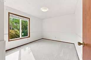 2030 SE Paloma Dr, Gresham, OR 97080 - Photo 18