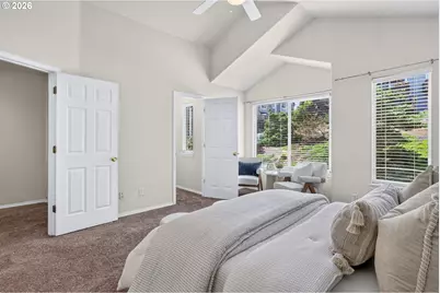 20452 Hoodview Ave, West Linn, OR 97068 - Photo 16