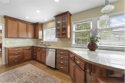 5321 SW Menefee Dr, Portland, OR 97239 - Photo 12