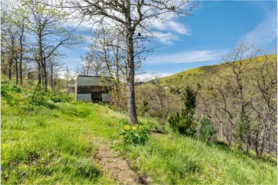 6530 Wells Rd, The Dalles, OR 97058 - Photo 32