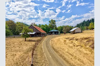 2929 Little River Rd, Glide, OR 97443 - Photo 14