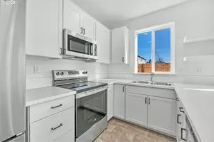 4356/4358 Kalmia St, Springfield, OR 97478 - Photo 8