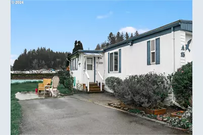 955 NE Mill St, Waldport, OR 97394 - Photo 8