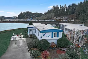 955 NE Mill St, Waldport, OR 97394 - Photo 1