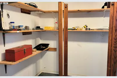 955 NE Mill St, Waldport, OR 97394 - Photo 18