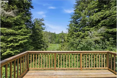 471 Camellia Ct, Reedsport, OR 97467 - Photo 12
