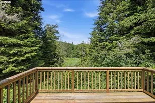 471 Camellia Ct, Reedsport, OR 97467 - Photo 12