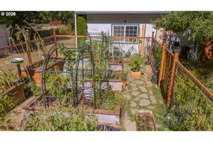 1121 Yeust Rd, Azalea, OR 97410 - Photo 32