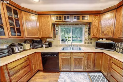 1121 Yeust Rd, Azalea, OR 97410 - Photo 8