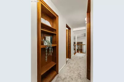 14808 SE Garland Ln, Milwaukie, OR 97267 - Photo 8