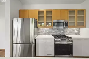 1030 NW Johnson St, Portland, OR 97209 - Photo 14