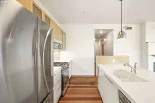 1030 NW Johnson St, Portland, OR 97209 - Photo 16