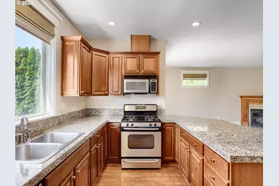 2638 Nautilus Ave, Salem, OR 97304 - Photo 12