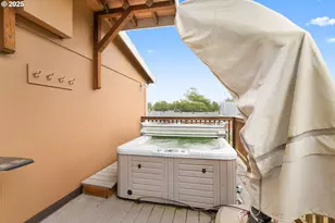 337 16th Ave, Seaside, OR 97138 - Photo 4