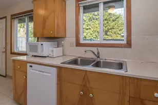 17005 SE Alder St, Portland, OR 97233 - Photo 12