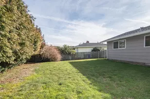 17005 SE Alder St, Portland, OR 97233 - Photo 26
