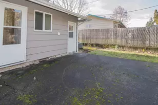 17005 SE Alder St, Portland, OR 97233 - Photo 28
