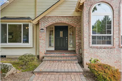 12504 Shelby Ct, Lake Oswego, OR 97035 - Photo 2