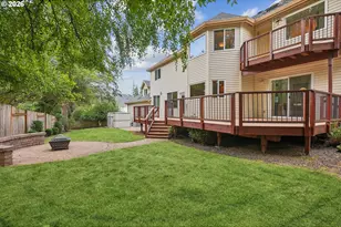 12504 Shelby Ct, Lake Oswego, OR 97035 - Photo 38