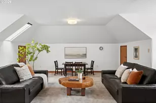 12504 Shelby Ct, Lake Oswego, OR 97035 - Photo 18