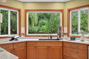 12504 Shelby Ct, Lake Oswego, OR 97035 - Photo 10