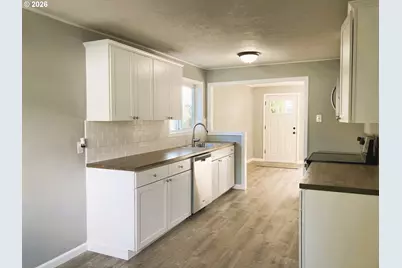 507 Clark St, Kelso, WA 98626 - Photo 8