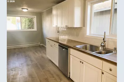 507 Clark St, Kelso, WA 98626 - Photo 6