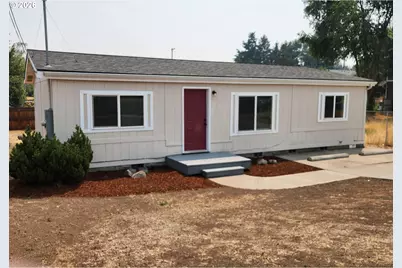 623 SW 2nd St, Madras, OR 97741 - Photo 2