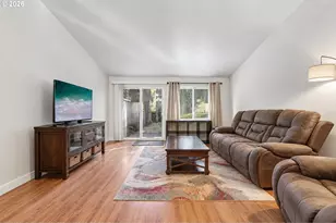 12380 SW Walnut St, Tigard, OR 97223 - Photo 8