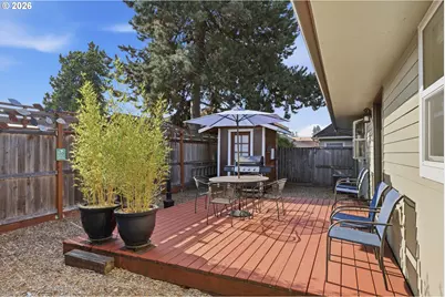 208 N College St, Newberg, OR 97132 - Photo 34