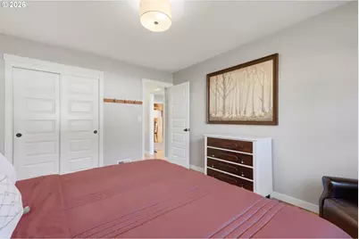 208 N College St, Newberg, OR 97132 - Photo 16