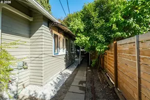 129 NW 11th St, Corvallis, OR 97330 - Photo 36