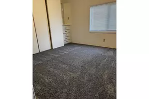 1400 Candlelight Dr, Eugene, OR 97402 - Photo 4