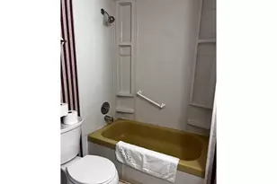 1400 Candlelight Dr, Eugene, OR 97402 - Photo 8