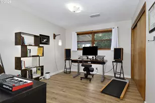 2405 NE Morgan St, Portland, OR 97211 - Photo 4