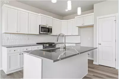 1758 NE 9th Pl, Hermiston, OR 97838 - Photo 8