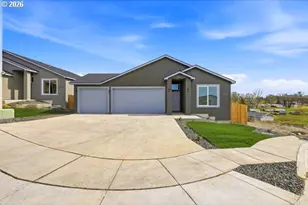 1758 NE 9th Pl, Hermiston, OR 97838 - Photo 2