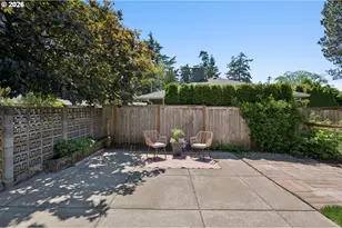 1885 SW Huntington Ave, Portland, OR 97225 - Photo 32