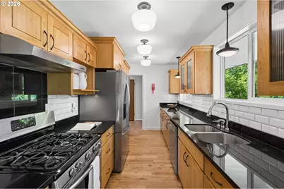 1885 SW Huntington Ave, Portland, OR 97225 - Photo 12