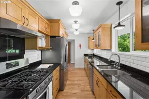 1885 SW Huntington Ave, Portland, OR 97225 - Photo 12