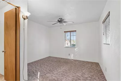 82600 Green Valley St, Creswell, OR 97426 - Photo 8