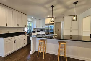 2750 SE Booth Ave, Roseburg, OR 97470 - Photo 8