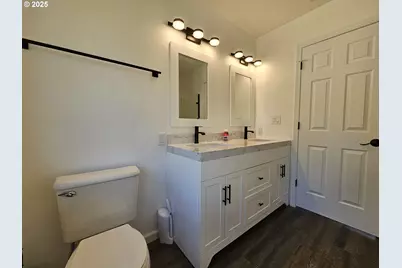 2750 SE Booth Ave, Roseburg, OR 97470 - Photo 20