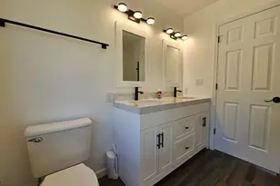 2750 SE Booth Ave, Roseburg, OR 97470 - Photo 20