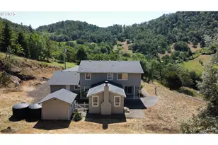 2750 SE Booth Ave, Roseburg, OR 97470 - Photo 38