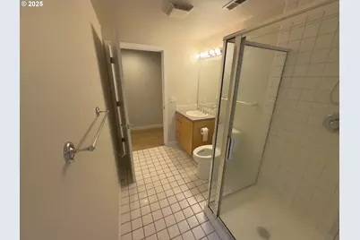 2327 NW Northrup St #8, Portland, OR 97210 - Photo 26